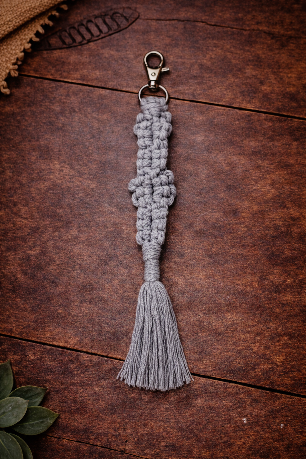 Gray Macramé Keychain – Handmade Boho Tassel Charm with Textured Knot Design